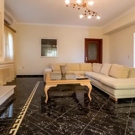 Villa Afrato